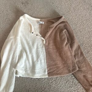 Hollister Two-Tone White and Brown Sweater